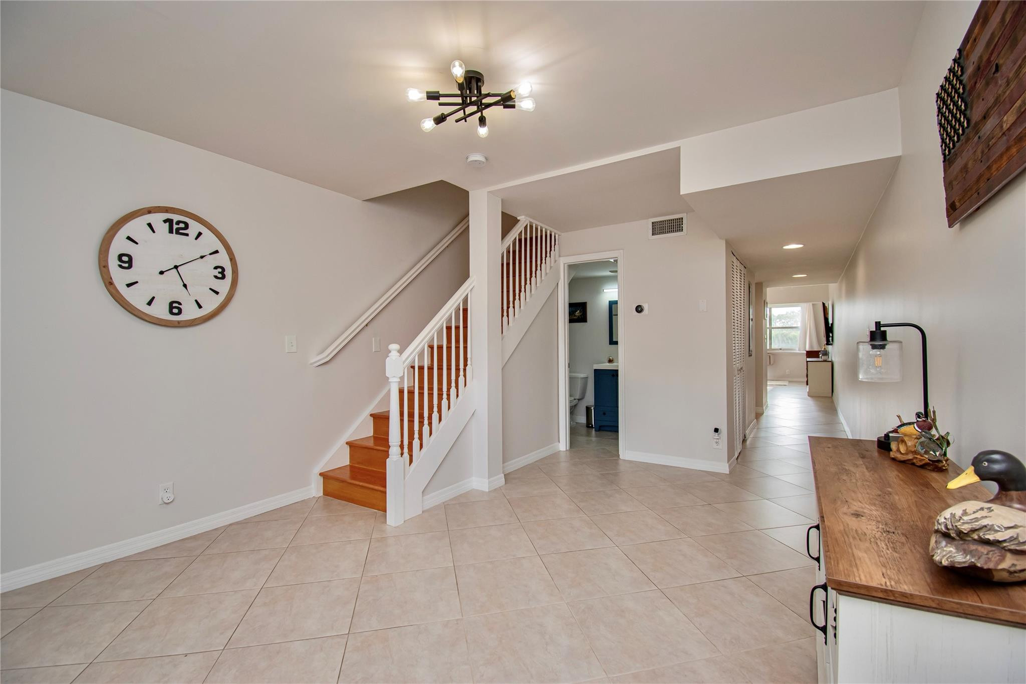 9500 Southwest 3rd Street, Unit 248 Boca Raton, FL 33428 - Photo 2 of 47 Living room