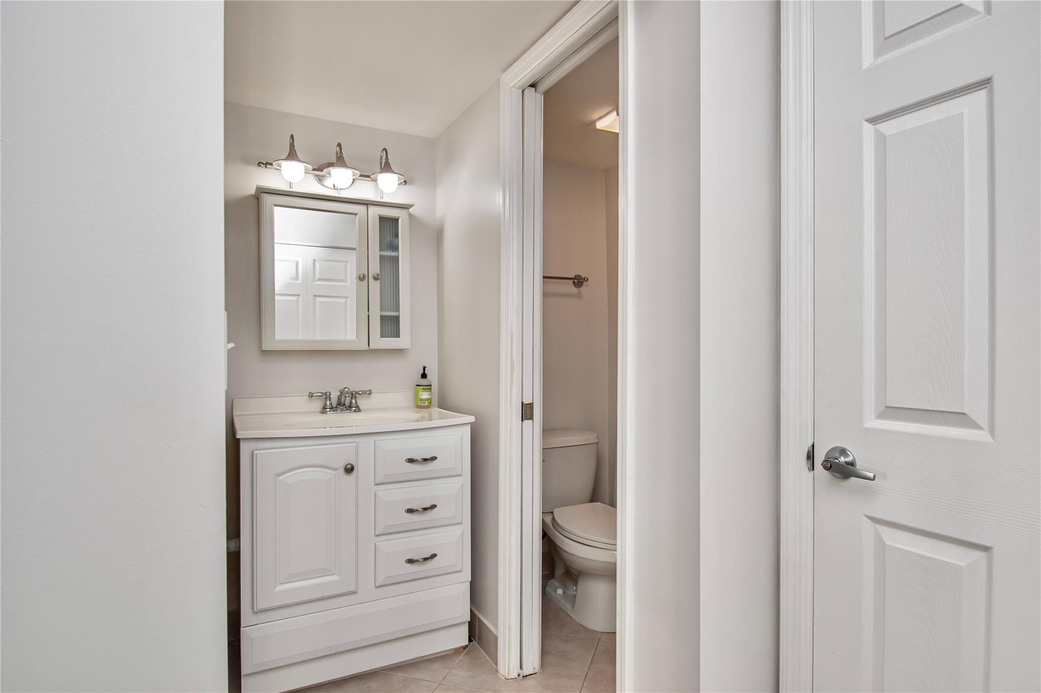 9500 Southwest 3rd Street, Unit 248 Boca Raton, FL 33428 - Photo 25 of 47 Master bathroom