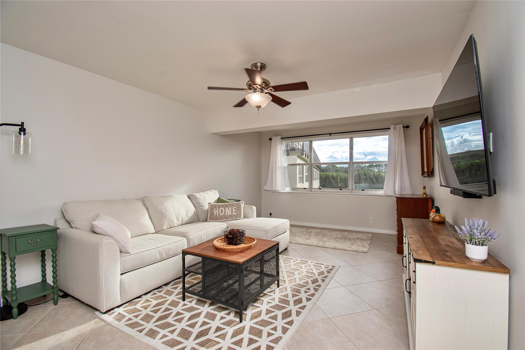 9500 Southwest 3rd Street, Unit 248 Boca Raton, FL 33428 - Photo 3 of 47 Family Room