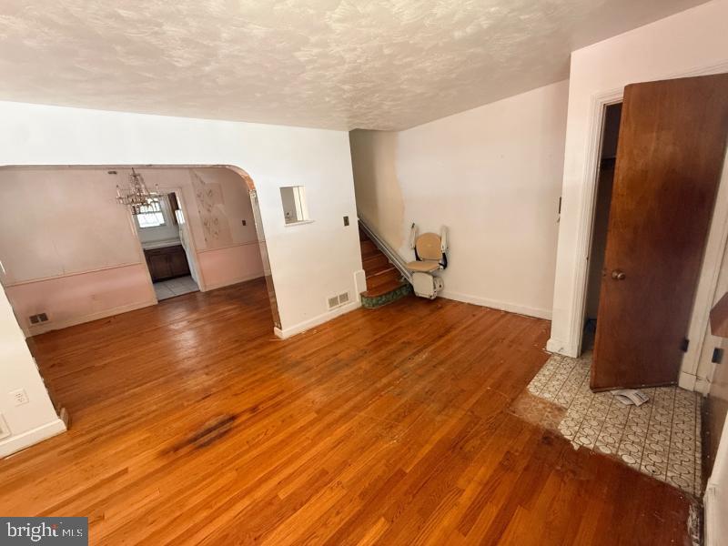125 48th Place Northeast Washington, DC 20019 - Photo 3 of 12