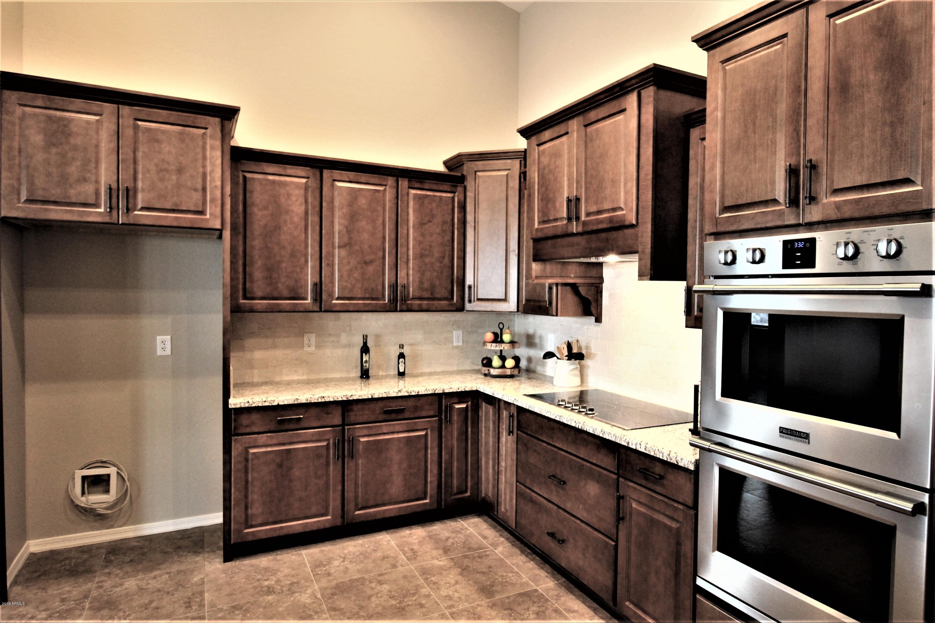 1736 West Tamar Road Phoenix, AZ 85086 - Photo 3 of 15 2311 DOUBLE OVENS
