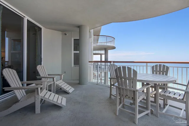 a view of building with outdoor space