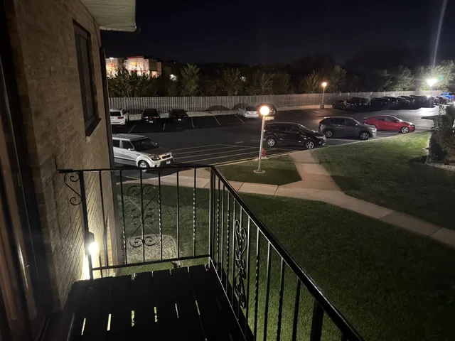 $119,900 | 4905 West 109th Street, Unit 202, Oak Lawn, IL 60453