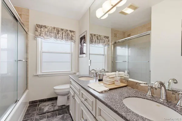 $1,199,000 | 5 Avis Drive, New Rochelle, NY 10804