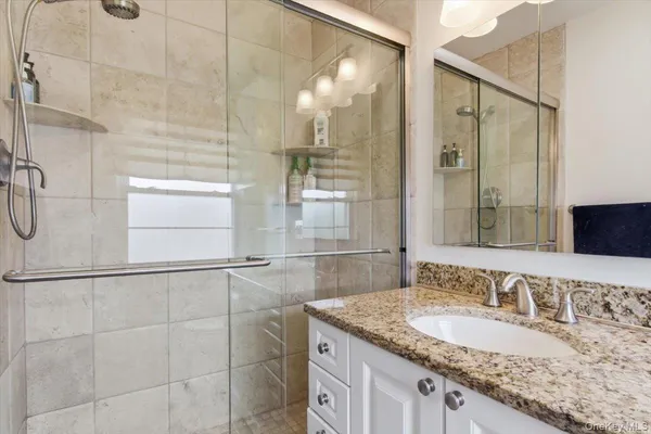 $1,199,000 | 5 Avis Drive, New Rochelle, NY 10804