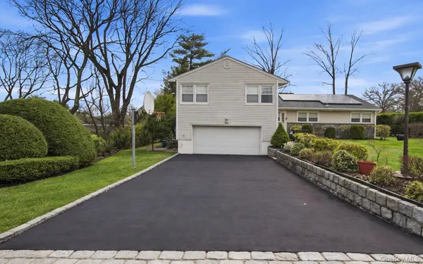 $1,199,000 | 5 Avis Drive, New Rochelle, NY 10804
