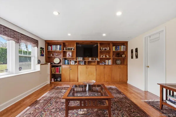 $1,199,000 | 5 Avis Drive, New Rochelle, NY 10804