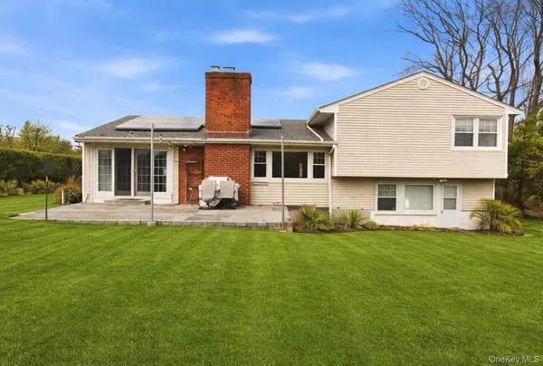 $1,199,000 | 5 Avis Drive, New Rochelle, NY 10804