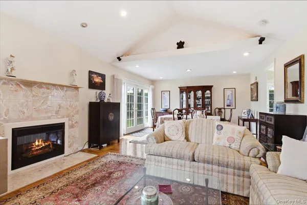 $1,199,000 | 5 Avis Drive, New Rochelle, NY 10804