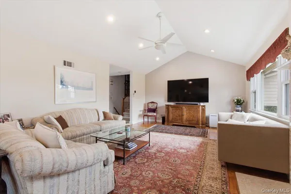 $1,199,000 | 5 Avis Drive, New Rochelle, NY 10804