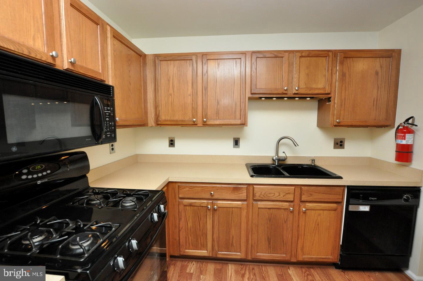 112 Natalie Road Riverside, NJ 08075 - Photo 9 of 24 Kitchen