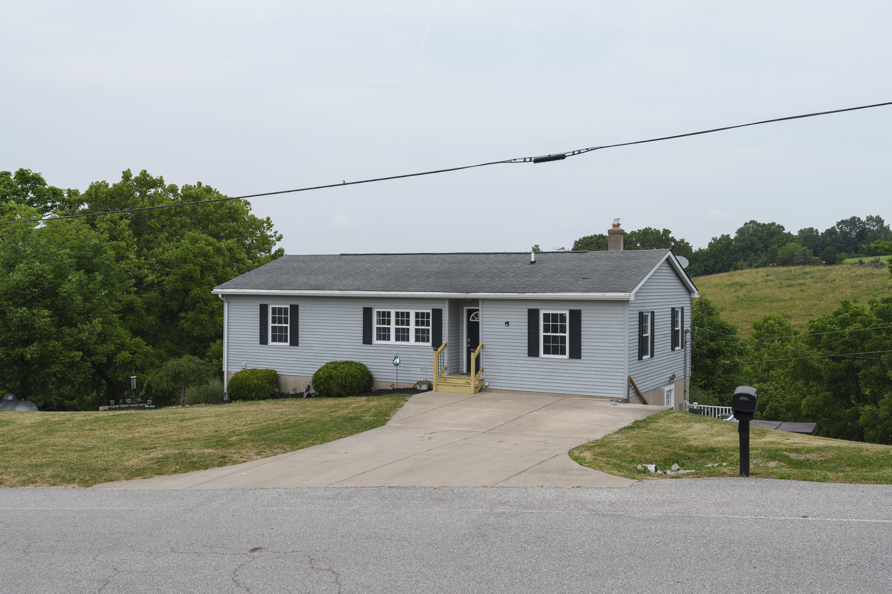 1096 Siry Road California, KY 41007 - Photo 2 of 34 Gallery Image 2