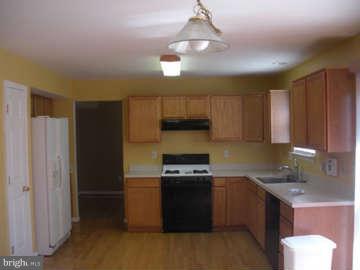 1387 Ridge Commons Boulevard Hanover, MD 21076 - Photo 6 of 25 Kitchen