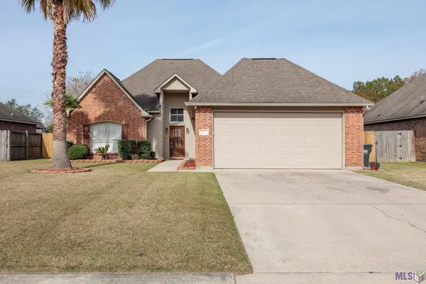 $329,900 | 37420 Cypress Trace Avenue, Geismar, LA 70734