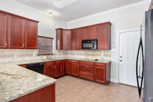 $329,900 | 37420 Cypress Trace Avenue, Geismar, LA 70734