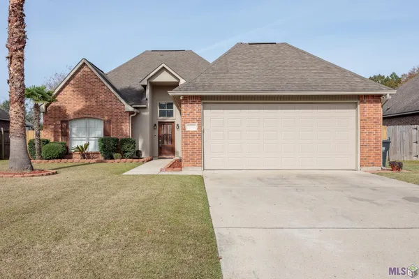 $329,900 | 37420 Cypress Trace Avenue, Geismar, LA 70734