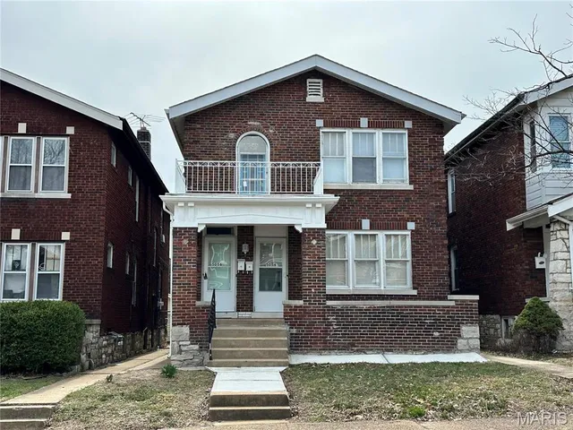 $299,900 | 5056 Lindenwood Avenue, St. Louis, MO 63109