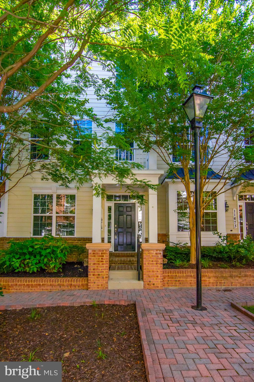 11675 Leesborough Circle Silver Spring, MD 20902 - Photo 2 of 33