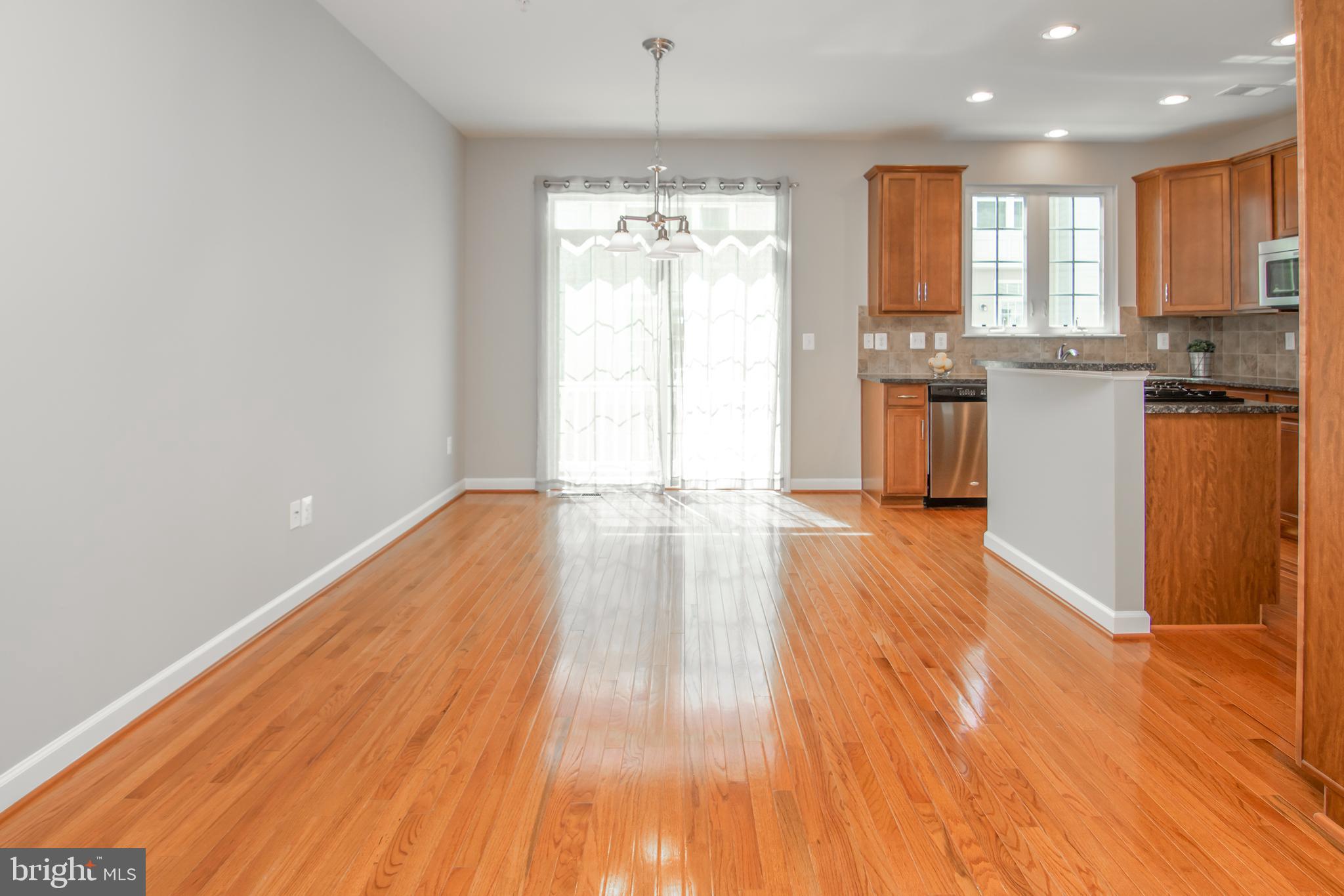 11675 Leesborough Circle Silver Spring, MD 20902 - Photo 9 of 33