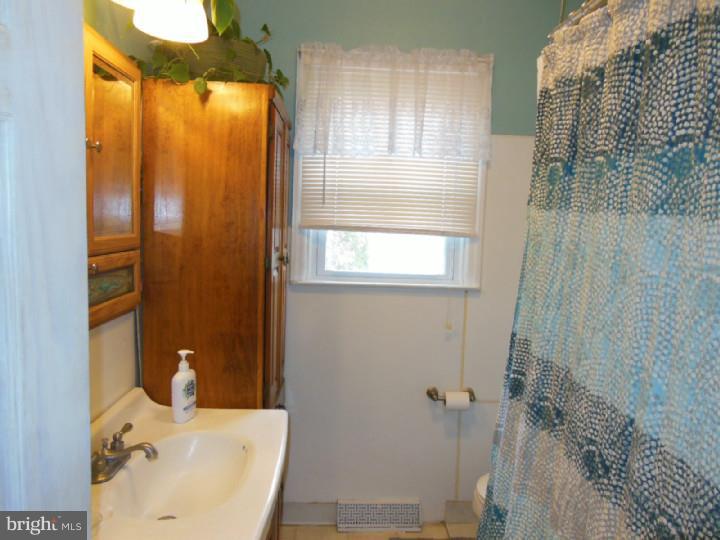 105 Madison Road Willow Grove, PA 19090 - Photo 10 of 24 Gallery Image 10