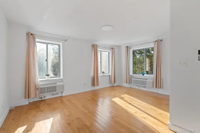 $549,900 | 2360 Amsterdam Avenue, Unit 2C | Washington Heights