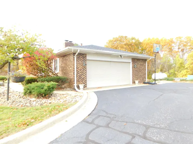 $429,900 | 26640 Dutch Settlement Street, Dowagiac, MI 49047