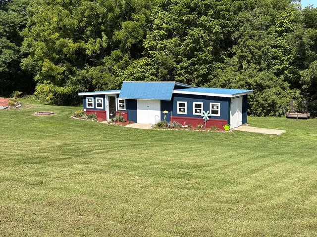 $429,900 | 26640 Dutch Settlement Street, Dowagiac, MI 49047