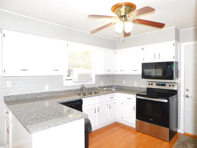 $429,900 | 26640 Dutch Settlement Street, Dowagiac, MI 49047