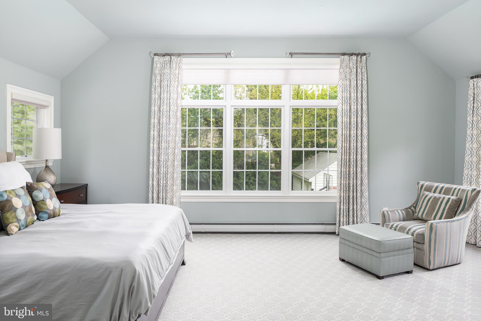 186 Lakeside Road Ardmore, PA 19003 - Photo 26 of 47 Oversized Family Suite