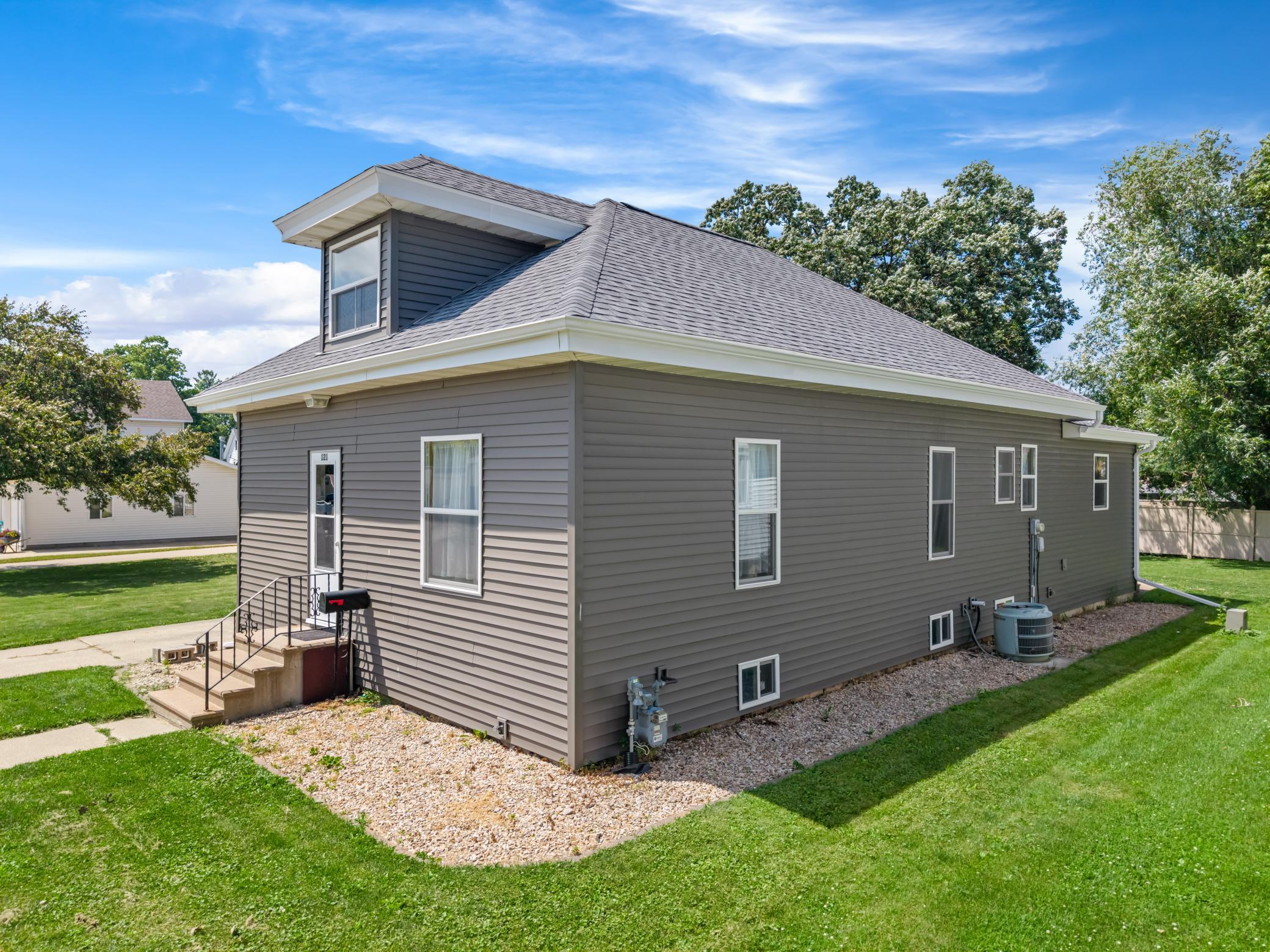 121 East Lincoln Street Caledonia, MN 55921 - Photo 22 of 29