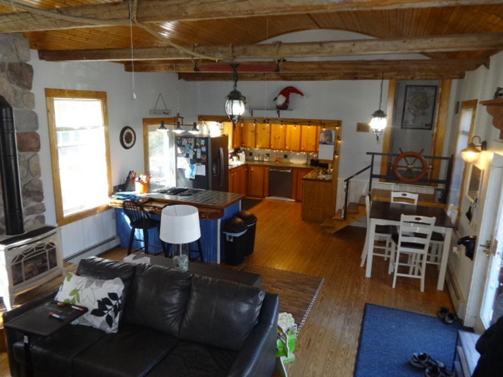 15 Weir Road Bernard, ME 04612 - Photo 4 of 30 int (2)