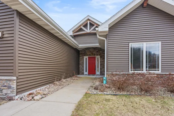 $799,900 | S469 Warbler Court, La Valle, WI 53941