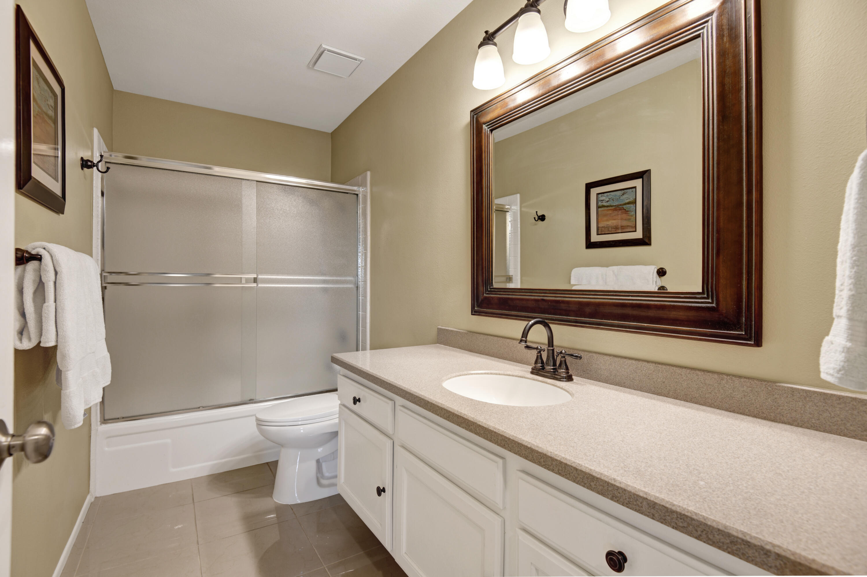 29 Padron Way Rancho Mirage, CA 92270 - Photo 23 of 39 GUEST BATHROOM