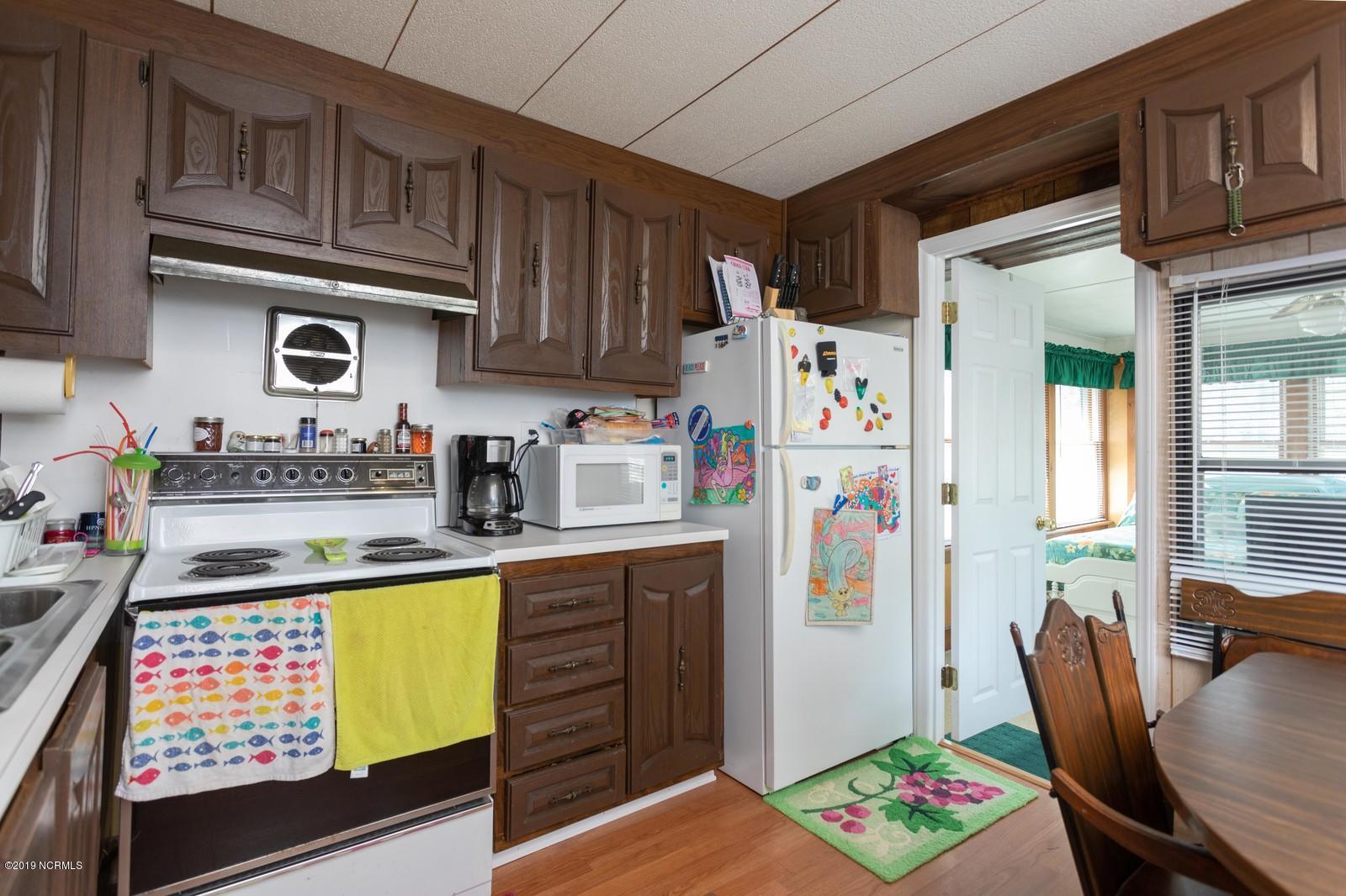 738 Carolina Inlet Acres Road Wilmington, NC 28412 - Photo 15 of 24 15_738InletAcresRd15_mls