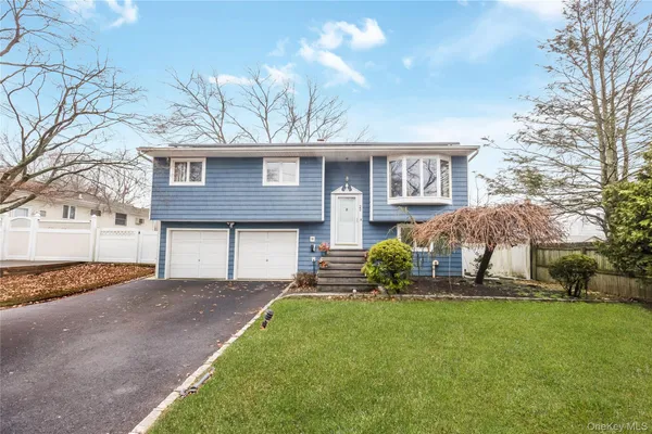 $679,900 | 22 3rd Street, Ronkonkoma, NY 11779