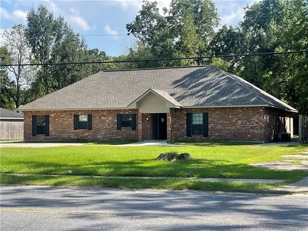 $299,000 | 3622 Groom Road, Baker, LA 70714