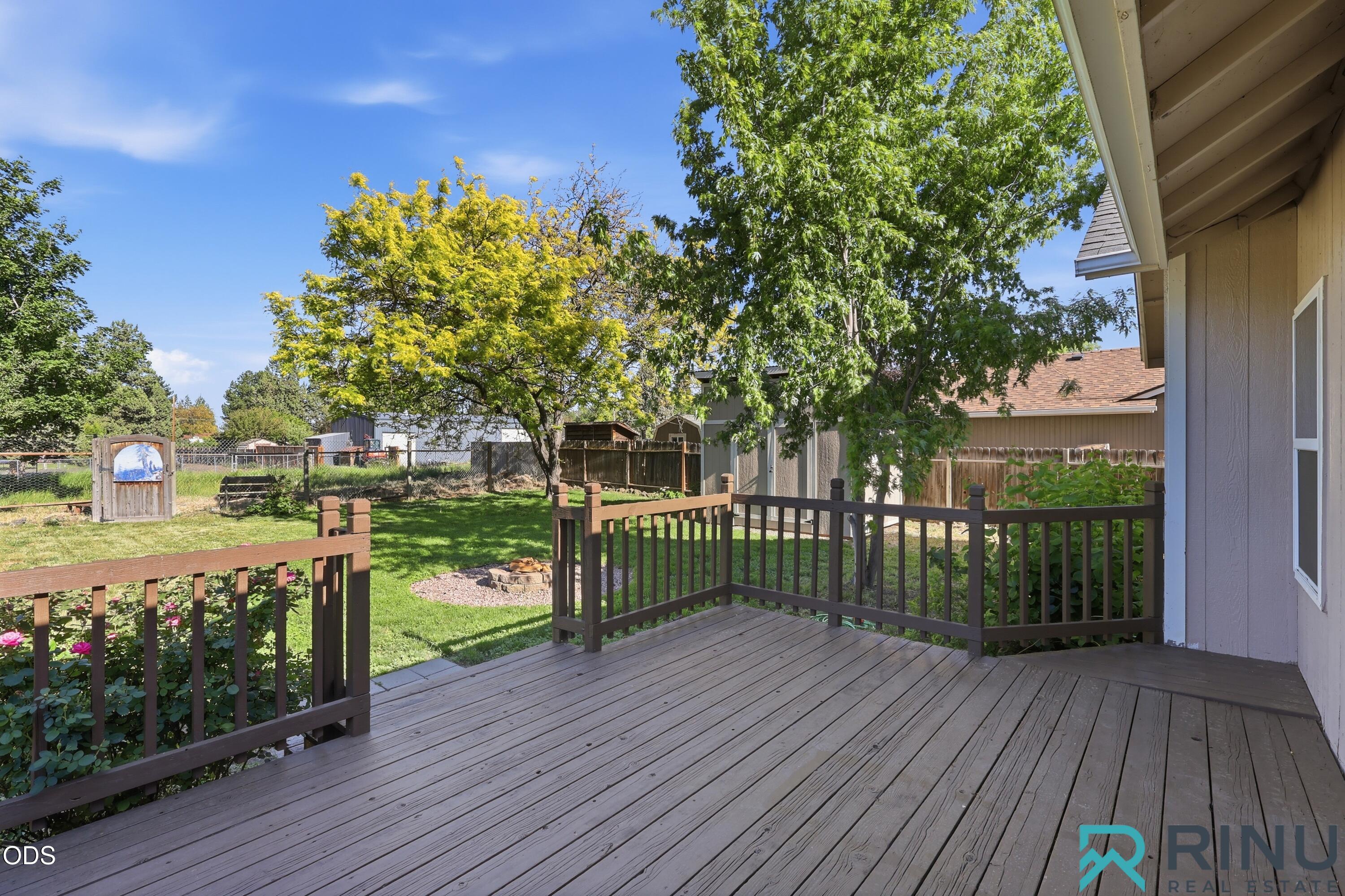 1810 Southwest 27th Street Redmond, OR 97756 - Photo 30 of 53