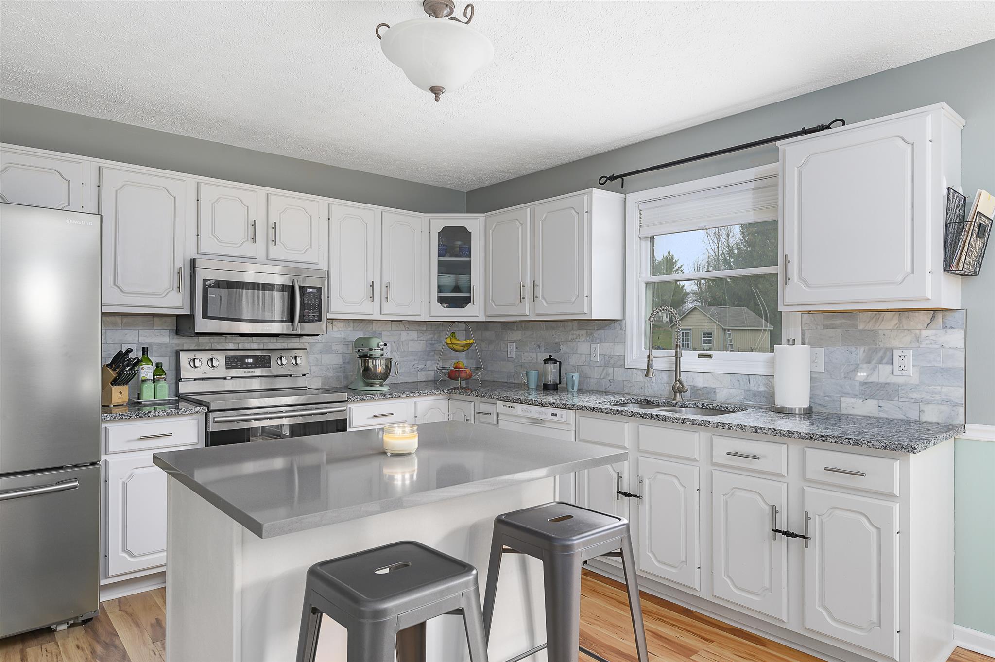 3205 East Eden Road Greenfield, IN 46140 - Photo 9 of 30 Gallery Image 9