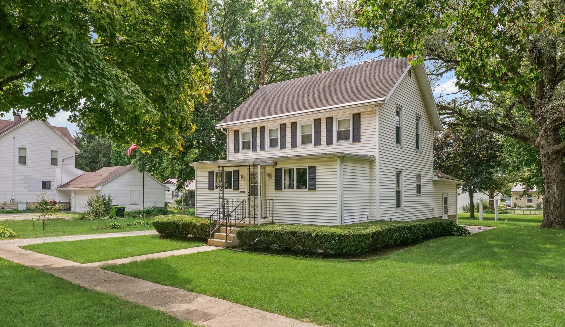 405 West Chestnut Street Fairbury, IL 61739 - Photo 4 of 40