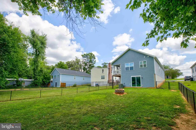 $359,900 | 839 Jefferson Avenue, Charles Town, WV 25414