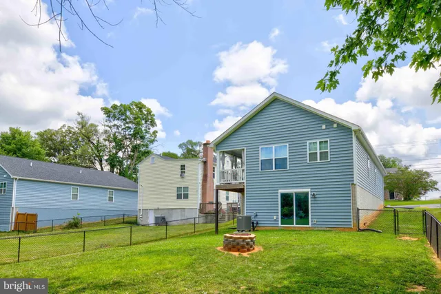 $359,900 | 839 Jefferson Avenue, Charles Town, WV 25414