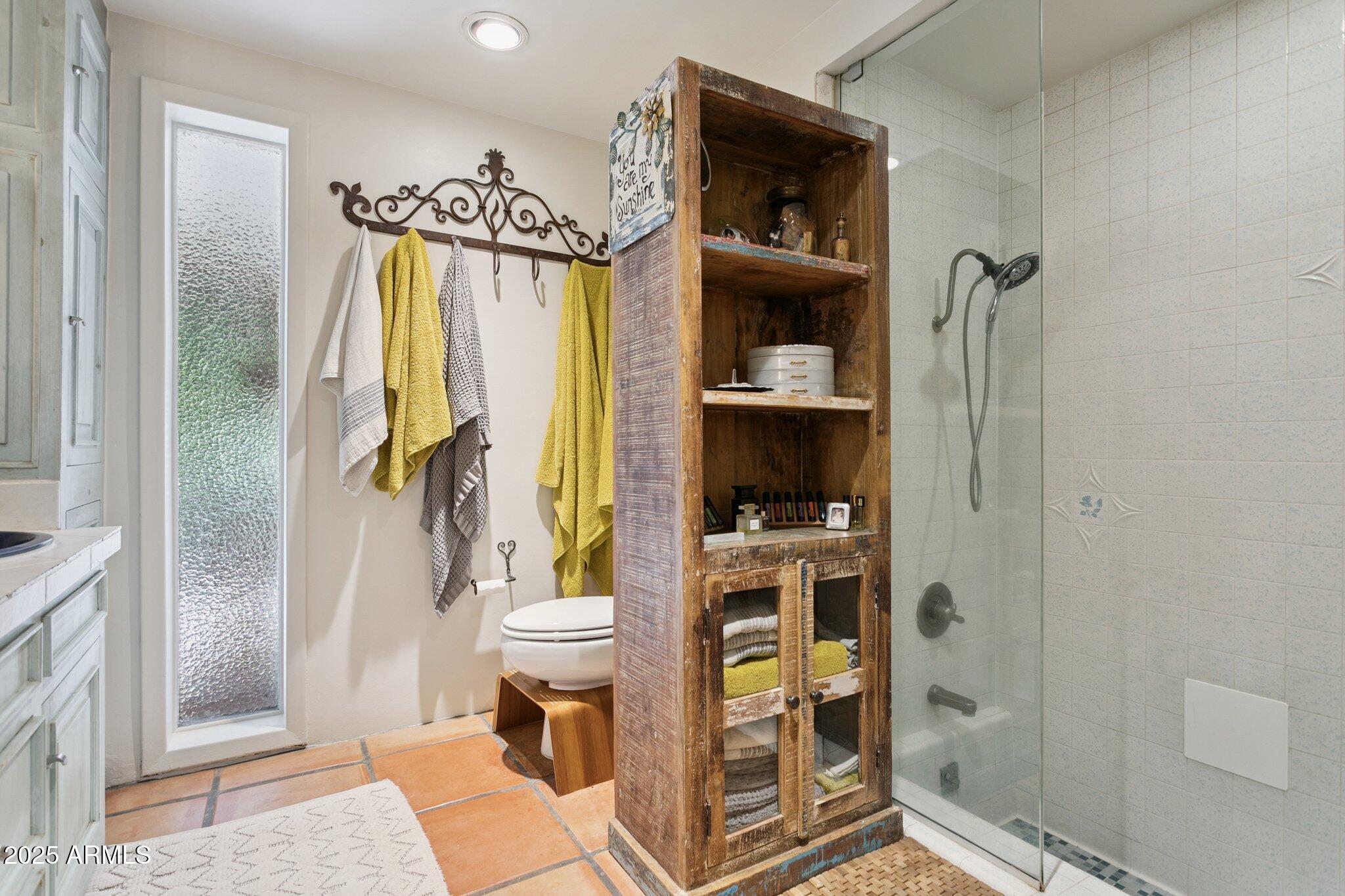 7005 East Jackrabbit Road Paradise Valley, AZ 85253 - Photo 27 of 61 a view of walk in closet