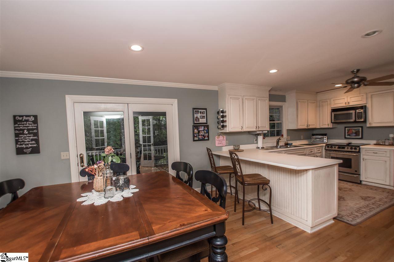 102 Sun Meadow Road Greer, SC 29650 - Photo 6 of 33 Gallery Image 6