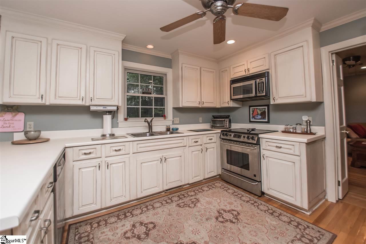 102 Sun Meadow Road Greer, SC 29650 - Photo 10 of 33 Gallery Image 10