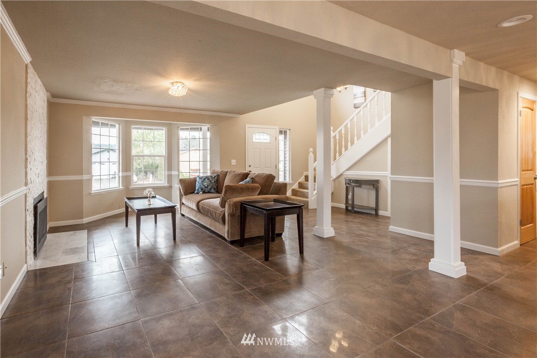 1305 225th Place Southwest Bothell, WA 98021 - Photo 5 of 25