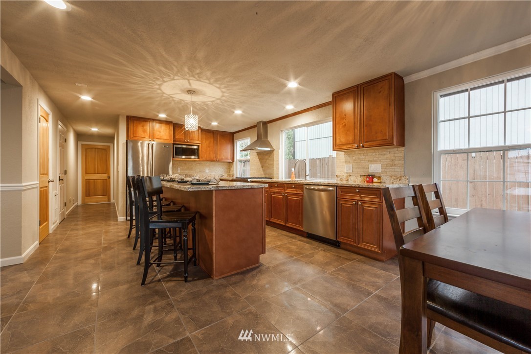 1305 225th Place Southwest Bothell, WA 98021 - Photo 9 of 25