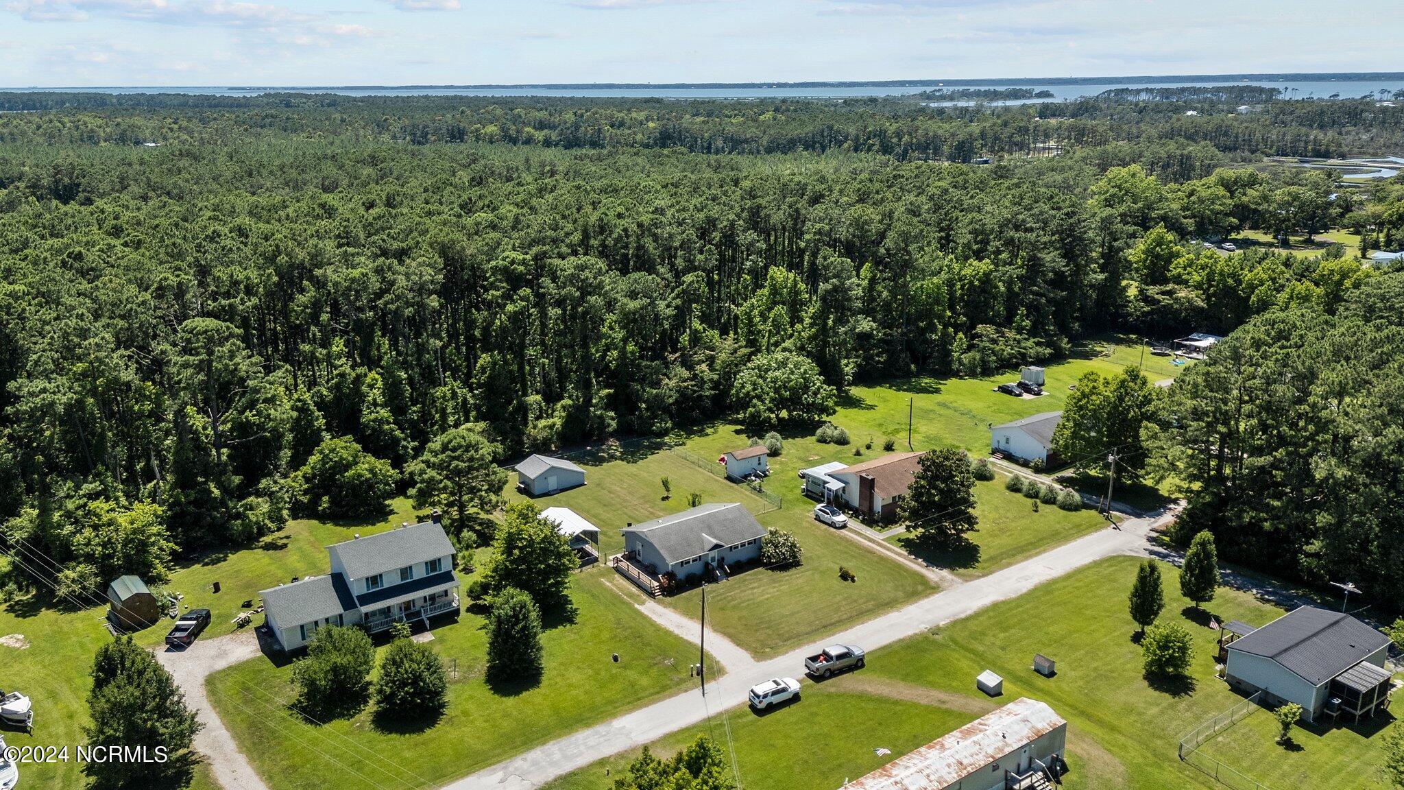 139 Ruth Lane Beaufort, NC 28516 - Photo 35 of 41 34-web-or-mls-DJI_20240614144555_0730_D