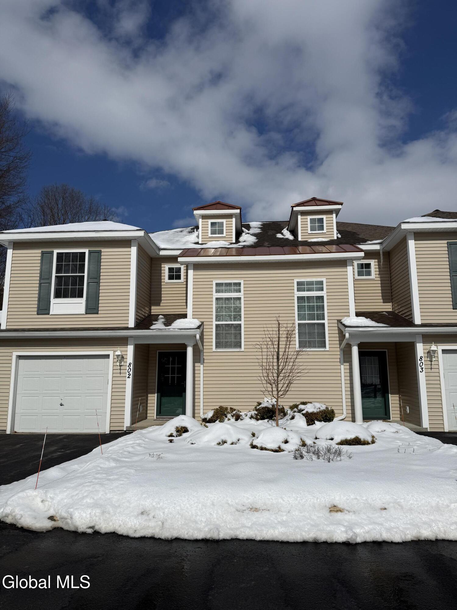 802 Royale Court North Greenbush, NY 12180 - Photo 1 of 30 IMG_5541