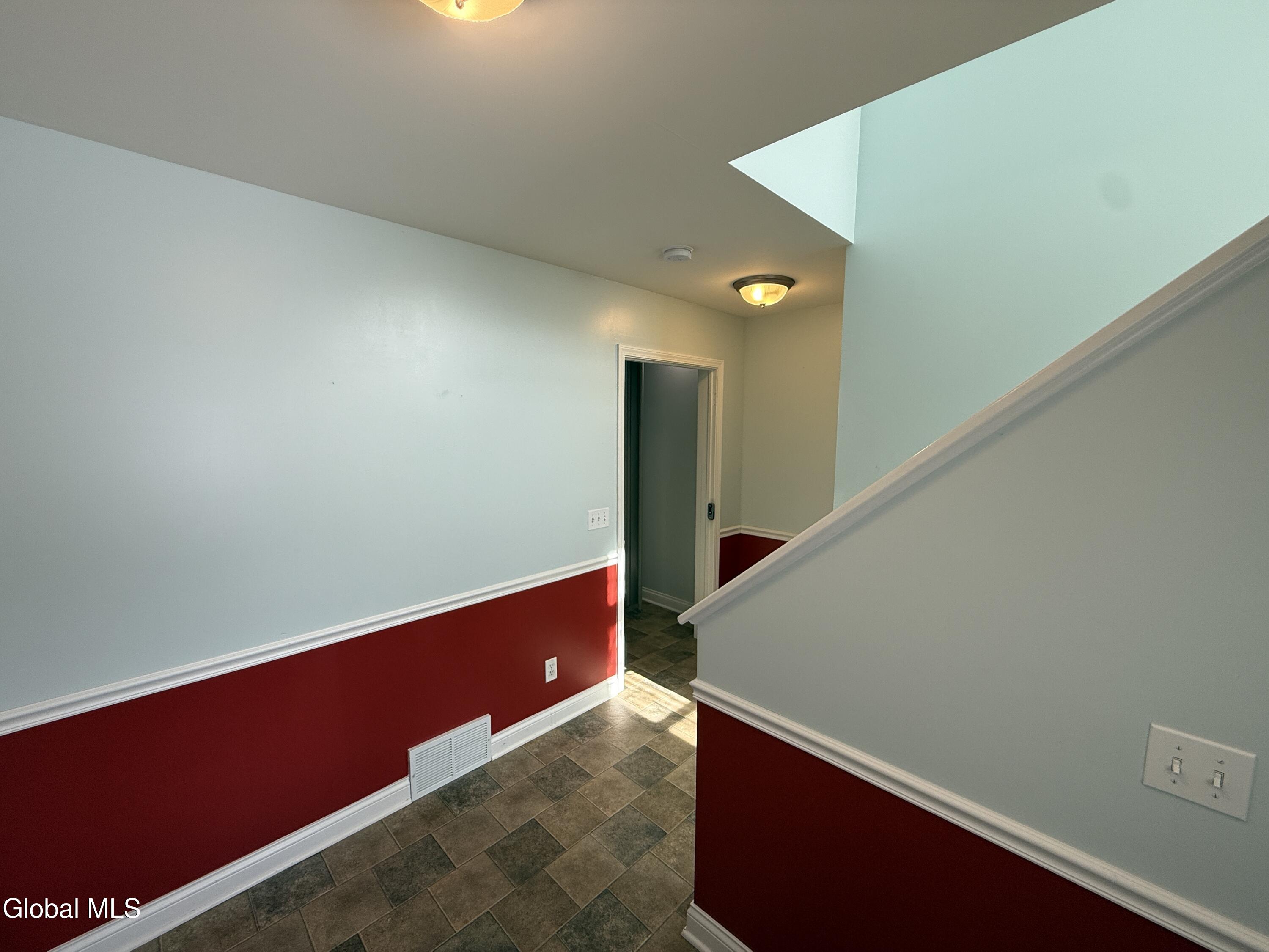 802 Royale Court North Greenbush, NY 12180 - Photo 11 of 30 IMG_5543