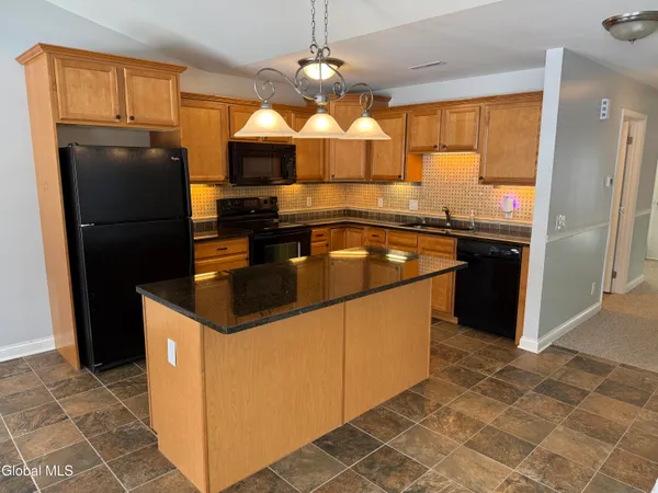 $345,000 | 802 Royale Court, North Greenbush, NY 12180